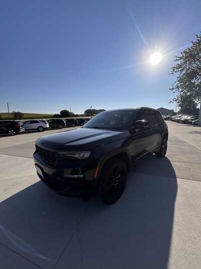 2023 Jeep Grand Cherokee, $28900. Photo 7