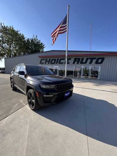 2023 Jeep Grand Cherokee, $28900. Photo 1