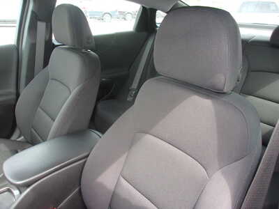 2023 Chevrolet Malibu, $17800. Photo 10