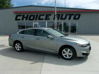2023 Chevrolet Malibu, $17800. Photo 2