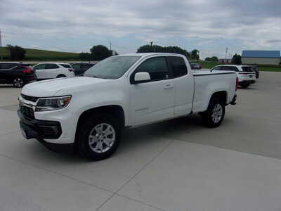 2022 Chevrolet Colorado Crew Cab, $19800. Photo 5