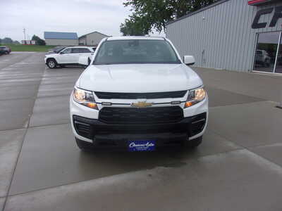 2022 Chevrolet Colorado Crew Cab, $15800. Photo 3