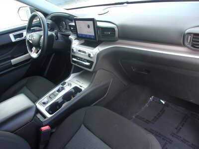 2023 Ford Explorer, $26400. Photo 11