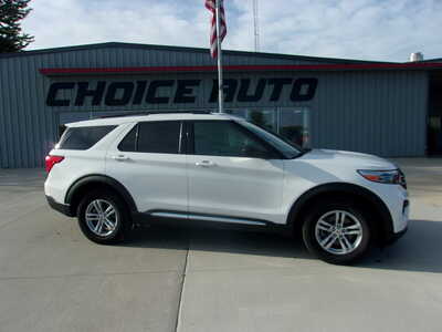 2023 Ford Explorer, $26400. Photo 2