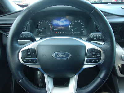2023 Ford Explorer, $26400. Photo 9
