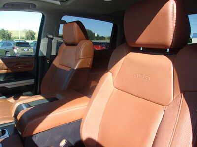 2019 Toyota Tundra Crew Cab, $43800. Photo 11