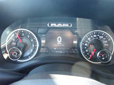 2019 RAM 1500 Crew Cab, $31800. Photo 12