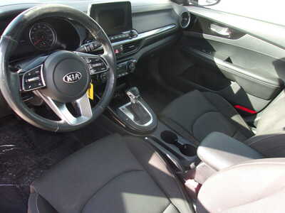 2019 Kia Forte, $14400. Photo 9