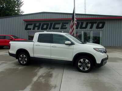 2019 Honda Ridgeline, $25400. Photo 2