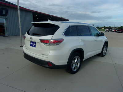 2014 Toyota Highlander, $19800. Photo 3