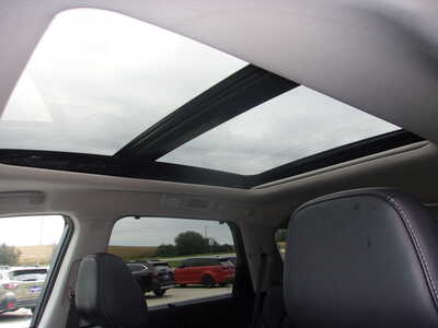2025 Nissan Pathfinder, $30400. Photo 12