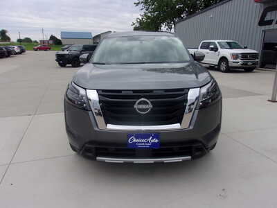 2025 Nissan Pathfinder, $30400. Photo 8