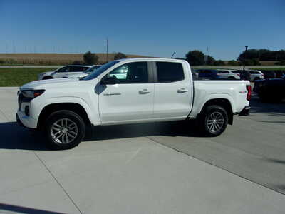 2024 Chevrolet Colorado Crew Cab, $29800. Photo 5