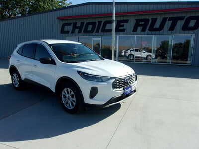 2023 Ford Escape, $18800. Photo 1