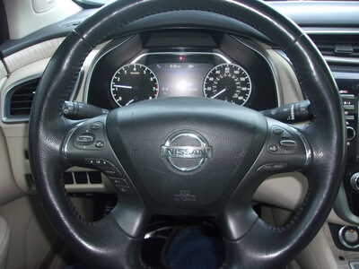 2019 Nissan Murano, $11800. Photo 12