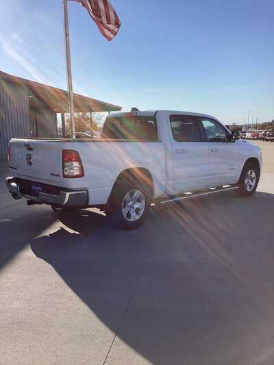 2020 RAM 1500 Crew Cab, $25800. Photo 3