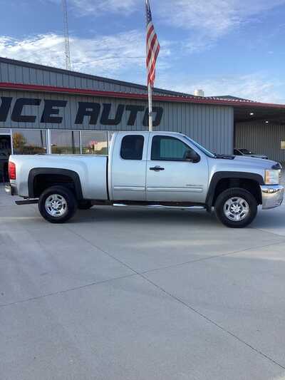 2010 Chevrolet Silverado 2500HD, $5000. Photo 2