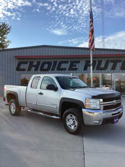 2010 Chevrolet Silverado 2500HD, $5000. Photo 1