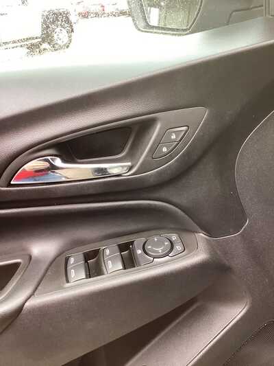2024 Chevrolet Equinox, $17400. Photo 11