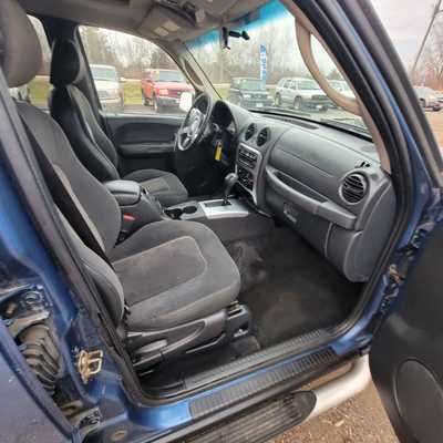 2004 Jeep Liberty, $3595. Photo 11