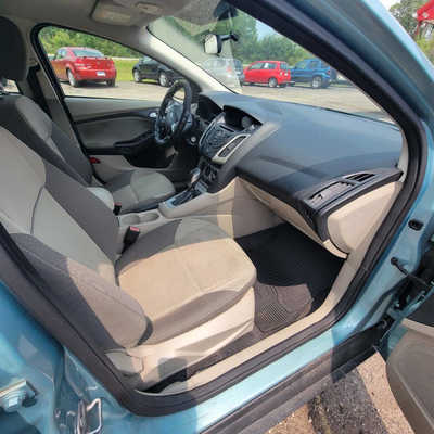 2012 Ford Focus, $2399. Photo 12