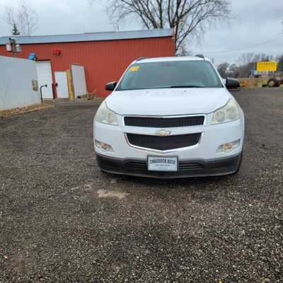 2009 Chevrolet Traverse, $4995. Photo 3