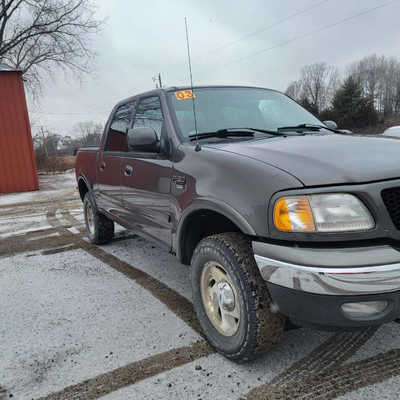 2003 Ford F150 Crew Cab, $4999. Photo 2