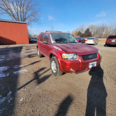 2005 Ford Escape, $1999. Photo 2