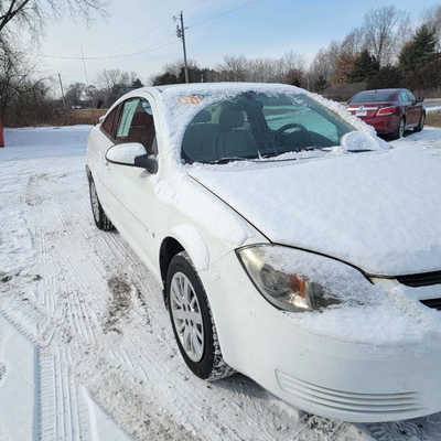 2009 Chevrolet Cobalt, $4195. Photo 2