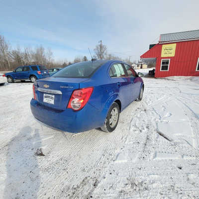 2016 Chevrolet Sonic, $4195. Photo 8