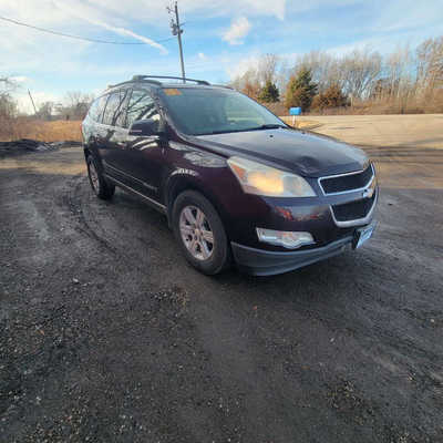 2009 Chevrolet Traverse, $4995. Photo 2