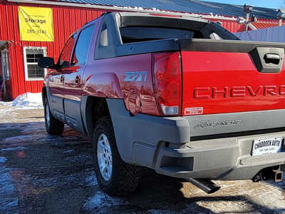 2002 Chevrolet Avalanche, $1999. Photo 4