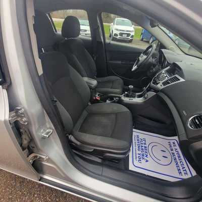 2011 Chevrolet Cruze, $5995. Photo 10