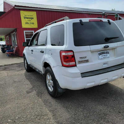 2010 Ford Escape, $5995. Photo 6