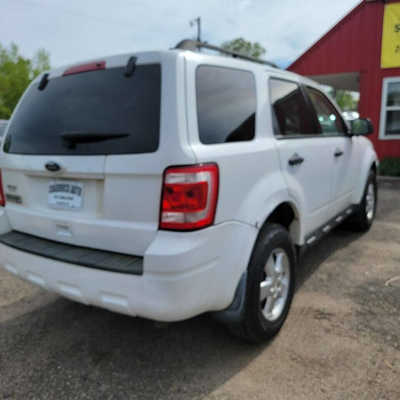2010 Ford Escape, $5995. Photo 8