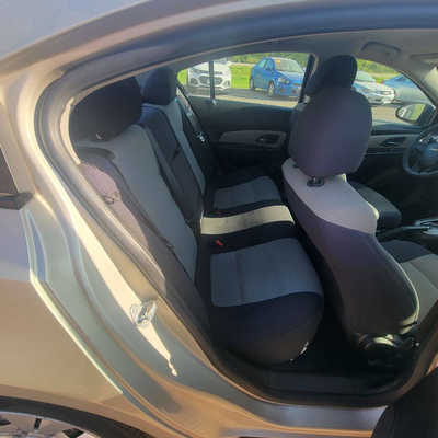 2013 Chevrolet Cruze, $7195. Photo 9