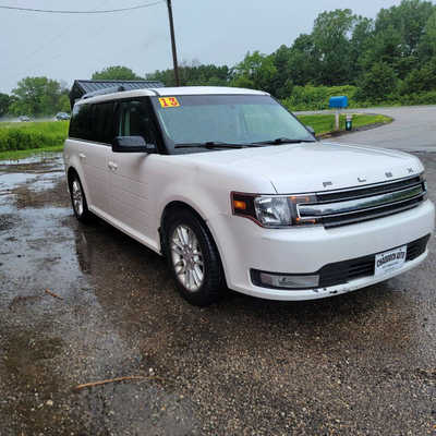 2013 Ford Flex, $3599. Photo 2