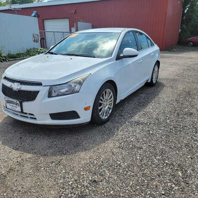 2013 Chevrolet Cruze, $6495. Photo 4