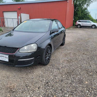 2008 Volkswagen Jetta, $4995. Photo 4