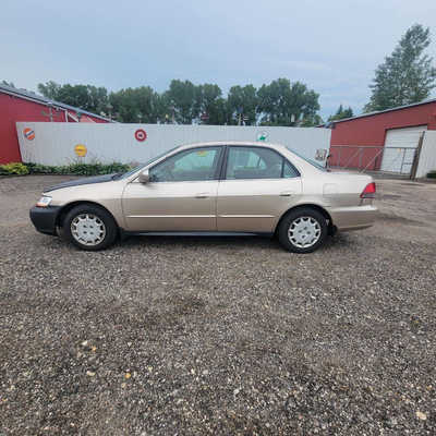 2001 Honda Accord, $2195. Photo 5