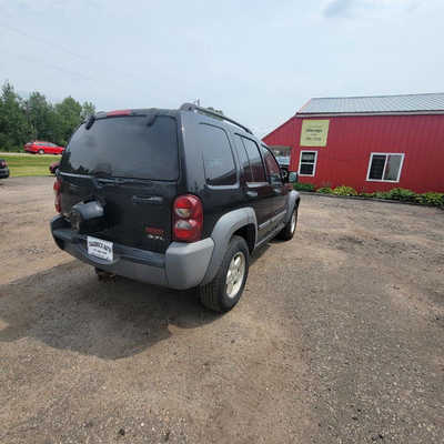 2005 Jeep Liberty, $3995. Photo 8