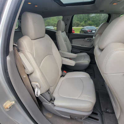 2011 Chevrolet Traverse, $5492. Photo 10