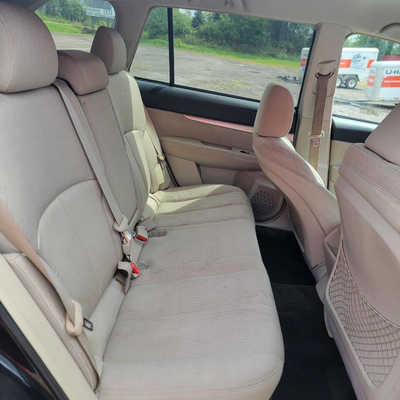 2012 Subaru Outback, $1. Photo 9