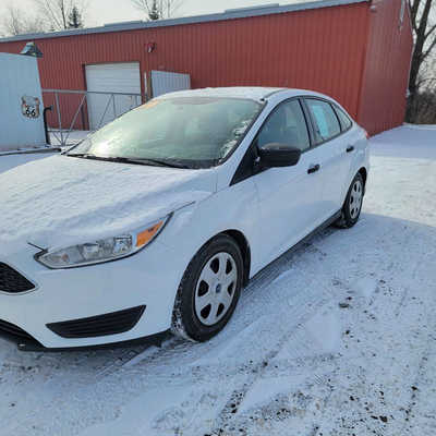 2016 Ford Focus, $5999. Photo 4