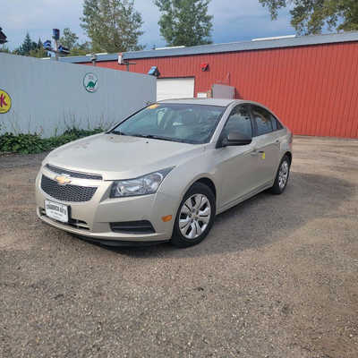 2013 Chevrolet Cruze, $5495. Photo 4