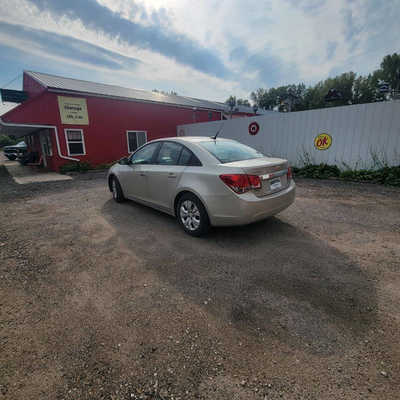 2013 Chevrolet Cruze, $5495. Photo 6