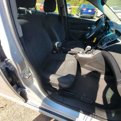 2012 Chevrolet Cruze, $5495. Photo 11