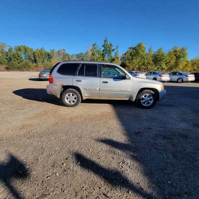 2004 GMC Envoy, $1250. Photo 1