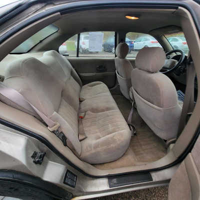 1998 Chevrolet Lumina, $1095. Photo 9