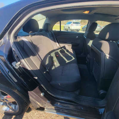 2009 Chevrolet Malibu, $3595. Photo 8